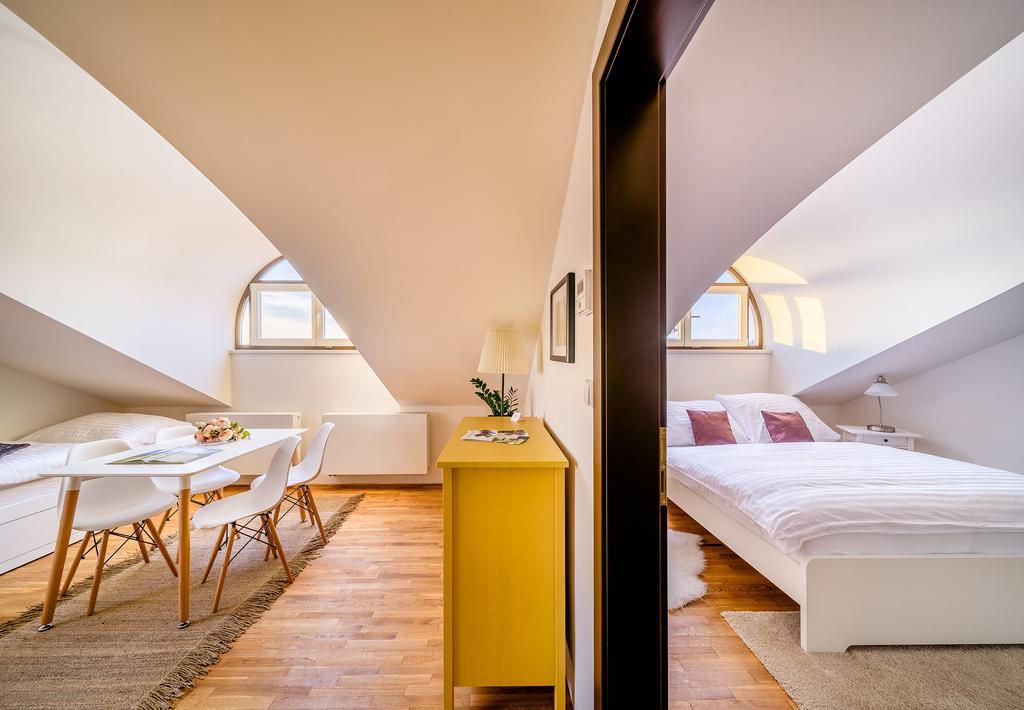 Rooftop Triplex Apartment In Centre Hradec Králové Extérieur photo
